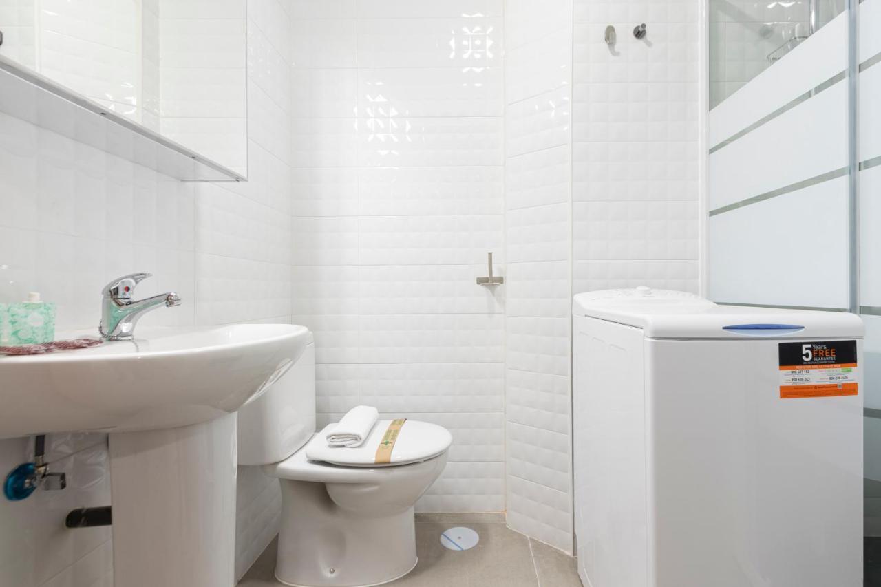 Apa 121 Apartment Madrid Bagian luar foto