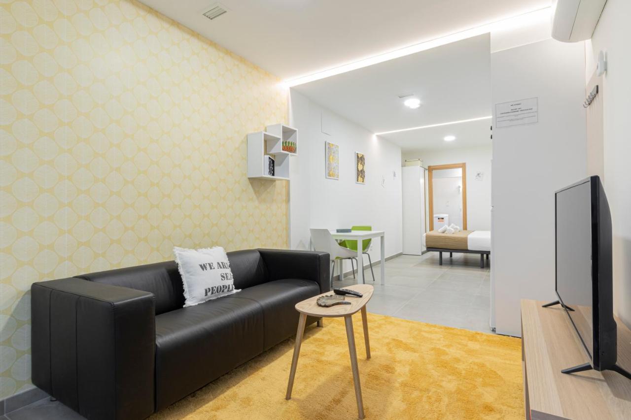 Apa 121 Apartment Madrid Bagian luar foto